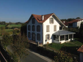 Отель Chalet Elisa Chambre d'Hôtes  Кап
